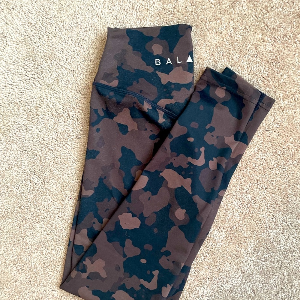 Balance Athletica Camo Leggings, ascend pants base camp